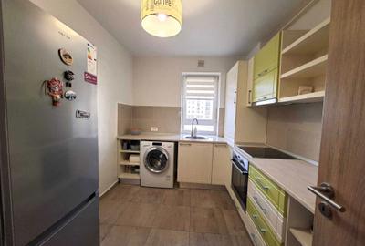 Apartament cu 2 camere decomandat, mobilat în Tractorul - 8