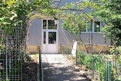 Apartament cu 2 camere decomandat în Rovinari - 2