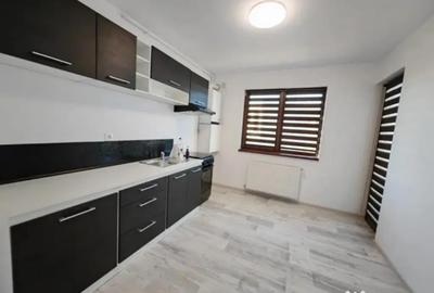 Apartament cu 3 camere decomandat în Central - 3