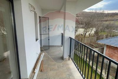 Casă individuală cu 5 camere cu Garaj în Dezmir - 12