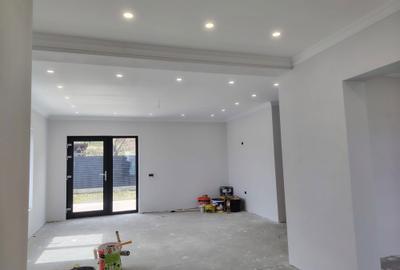 Casă cu 4 camere în Argeșelu - 3