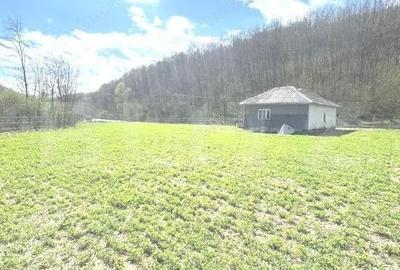 Casă cu Teren 1760 Mp în Central - 2