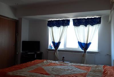 Inchiri Garsoniera zona tomis mall - 6