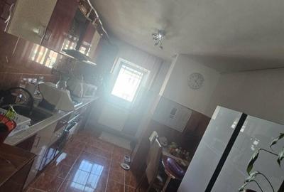 Apartament cu 3 camere decomandat în Central - 3