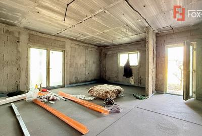 Duplex cu 3 camere cu Canalizare în Albina - 4