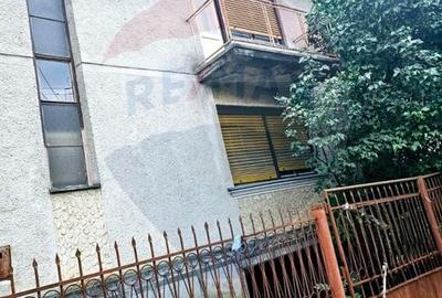 Casă individuală cu 5 camere cu Canalizare în Ultracentral - 2