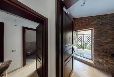 Închiriere spațiu comercial – Centrul Vechi București, lângă Hanul lui Manuc - 12