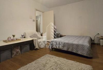 Apartament cu 2 camere decomandat, mobilat în Soarelui