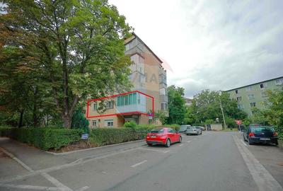 Apartament cu 2 camere de vanzare, etaj 1, in zona Rogerius