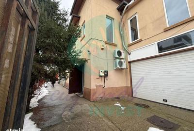Casă cu 4 camere cu Canalizare în Central