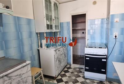 Apartament 3 camere de vanzare in Centru etaj 2 - 2