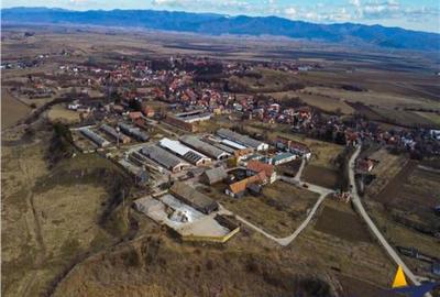 In areal linistit, acces facil, 120.000mp teren extravilan, - 3