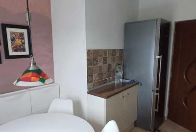 Apartament 2 camere de inchiriat cu vedere spre parc, zona T - 3