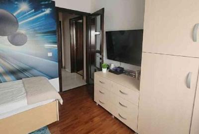 Apartament cu 3 camere semidecomandat, mobilat în Central - 3
