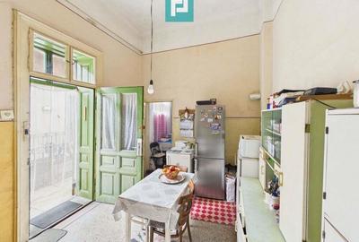 Apartament la casa, 3 camere - P-?a Catedralei - 5