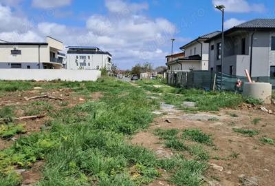 Teren de 445 mp, în Ovidiu - 3