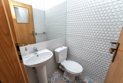 Apartament cu 3 camere semidecomandat, mobilat în Colentina - 17