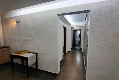 Apartament 3 camere, renovat, poziție retrasă (nu la bulevard) – Metrou 500 m - 30