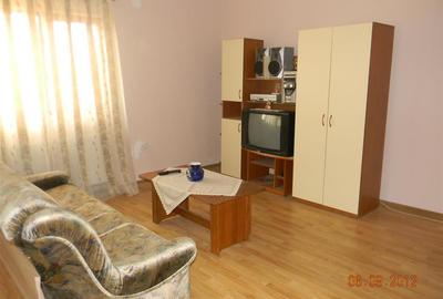 Casă cu 6 camere cu Teren 350 Mp în Vladimirescu - 1