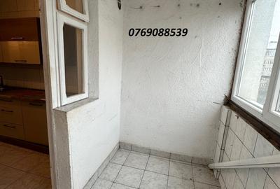 Apartament cu 3 camere semidecomandat în Rahova - 9