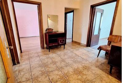 Apartament 3 camere decomandat, zona Garii Bacau! CE1370 - 1