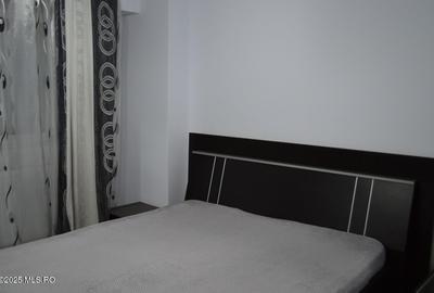 Apartament cu 3 camere decomandat în Craiovei - 16
