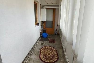 Apartament 3 camere situat in centrul orasului Targu Jiu, pe pietonala - 12