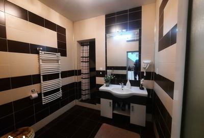 Casă cu 5 camere cu Teren 675 Mp în Burdea - 3