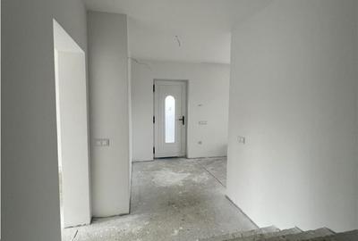 Casă cu 4 camere decomandat cu Canalizare în Șelimbăr - 5