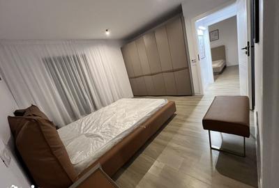 Casă cu 4 camere cu Teren 250 Mp în Cârcea - 2