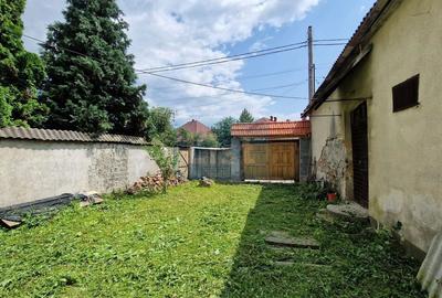 Casă cu 3 camere cu Canalizare în Central - 2