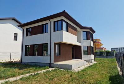 Casa in Cartierul Agigea ,O ZONA LINISTITA ,CU TOATE UTILITATILE - 3