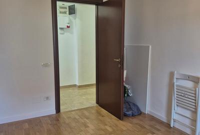 Apartament cu 3 camere decomandat în Sisești - 24