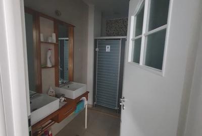 Spațiu comercial, de 93 mp, în Central - 1