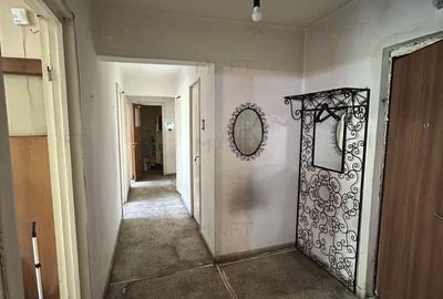 Apartament cu 3 camere decomandat în Obor - 5