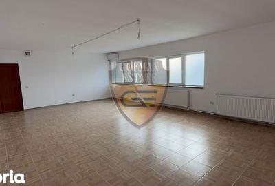 Spațiu comercial, de 70 mp, în Zona Industrială - 8