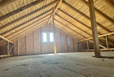 Casă cu 3 camere în Central - 2