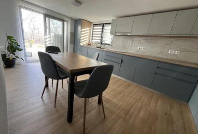 Casă cu 7 camere cu Teren 1600 Mp în Berchez - 3