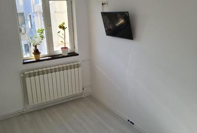 Apartament cu 4 camere semidecomandat în Carrefour - 4