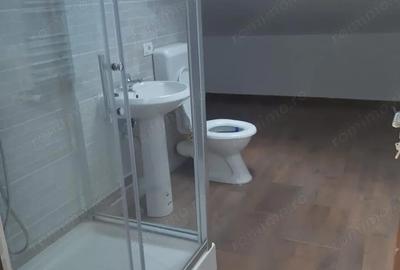 Casă cu 4 camere cu Canalizare în Central - 2