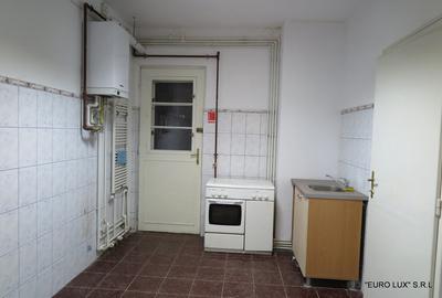 Spațiu comercial, de 143 mp, în Ultracentral - 12