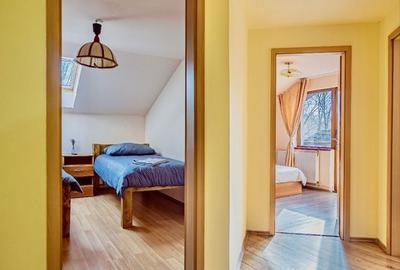 Casă cu 4 camere în Sadu - 12