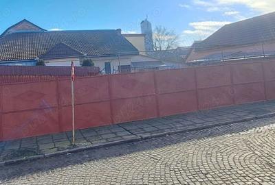 Casa cu curte ?i dependin?e Casa cu curte ?i dependin?e - 1