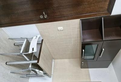 De inchiriat apartament 3 camere Ozana - 4