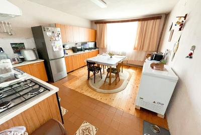 Casă cu 4 camere cu Teren 998 Mp în Central - 10