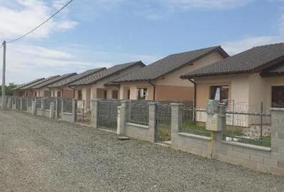 Casă cu 3 camere cu Teren 625 Mp în Moșnița Nouă - 1