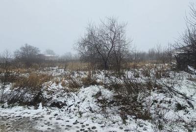 Teren de 2300 mp, în Vânători - 2