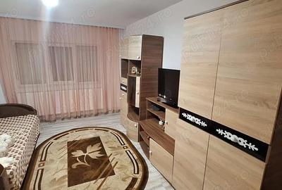 Apartament cu 2 camere decomandat în Sud