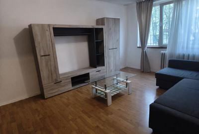 Garsonieră decomandată în Central - 1