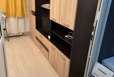 Garsonieră decomandată în Poarta 6 - 3